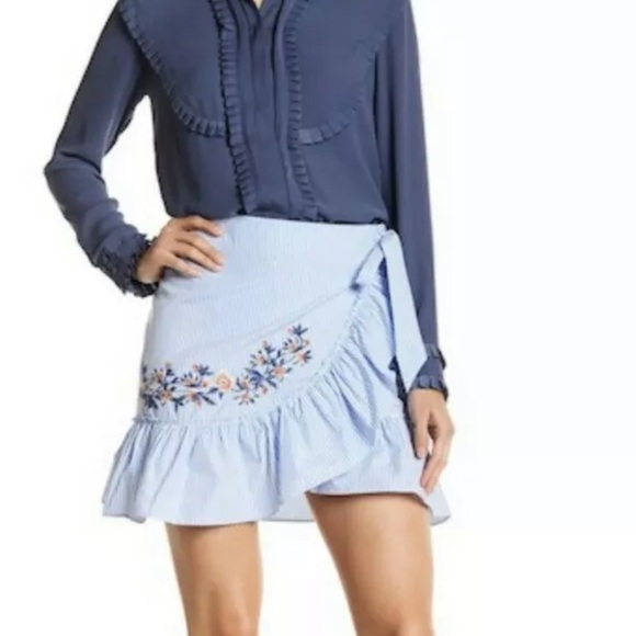 Socialite - Wrap Skirt - Picture 2 of 4